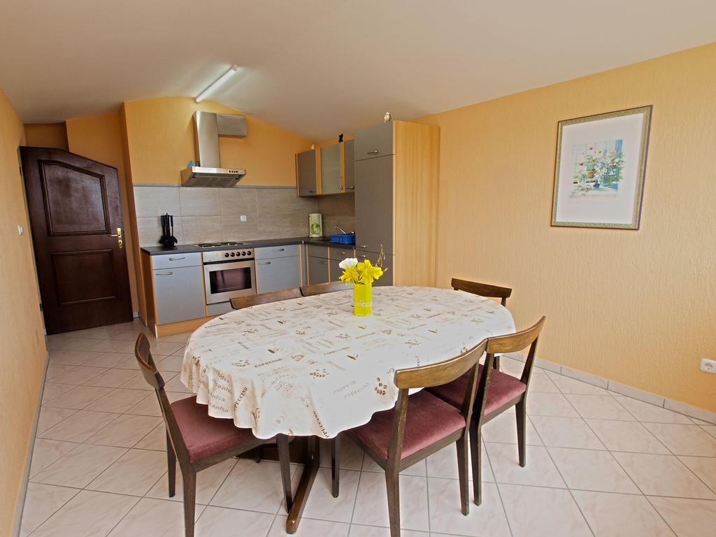 Apartments Denis 19 Fazana Exterior photo