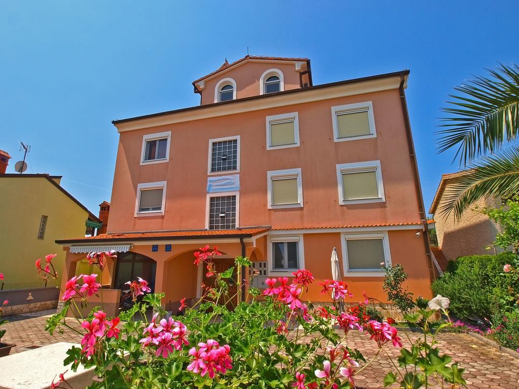 Apartments Denis 19 Fazana Exterior photo