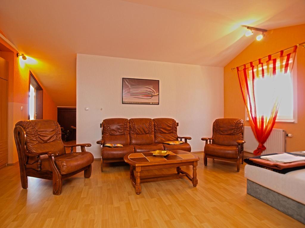 Apartments Denis 19 Fazana Exterior photo